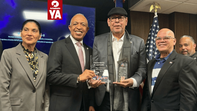 Consulado Dominicano en New Jersey rinde homenaje a Fernando Villalona por su trayectoria musical - Imagen