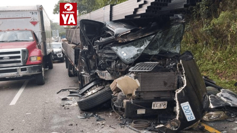 Accidente múltiple en Loma Miranda paraliza el tránsito en la autopista Duarte - Imagen